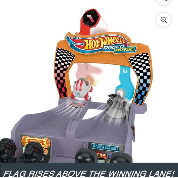 Hot Wheels RacerVerse Star Wars Track Set with 2 Racers: Grogu & the Mandolorian - Picture 3 of 9